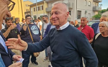 Con metà delle sezioni scrutinate si consolida il vantaggio del candidato sindaco di Assisi per centrosinistra e civici Valter Stoppini. Il portale Eligendo riporta che con i risultati di 16 dei 32 seggi ottiene il 55,33 per cento dei voti. Si ferma per ora al 44 e 67 per cento Eolo Cicogna, candidato del centrodestra.
ANSA/RICCARDO GASPERINI