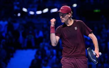 VIENNA, AUSTRIA - OCTOBER 25: Jannik Sinner of Italy celebrates winning against Alex De Minaur of Australia (not pictured) in their semi final match during day eight of the Erste Bank Open 2025 at Wiener Stadthalle on October 25, 2025 in Vienna, Austria. (Photo by Christian Bruna/Getty Images)