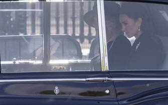 Kate Middleton in auto con Camilla, la regina consorte