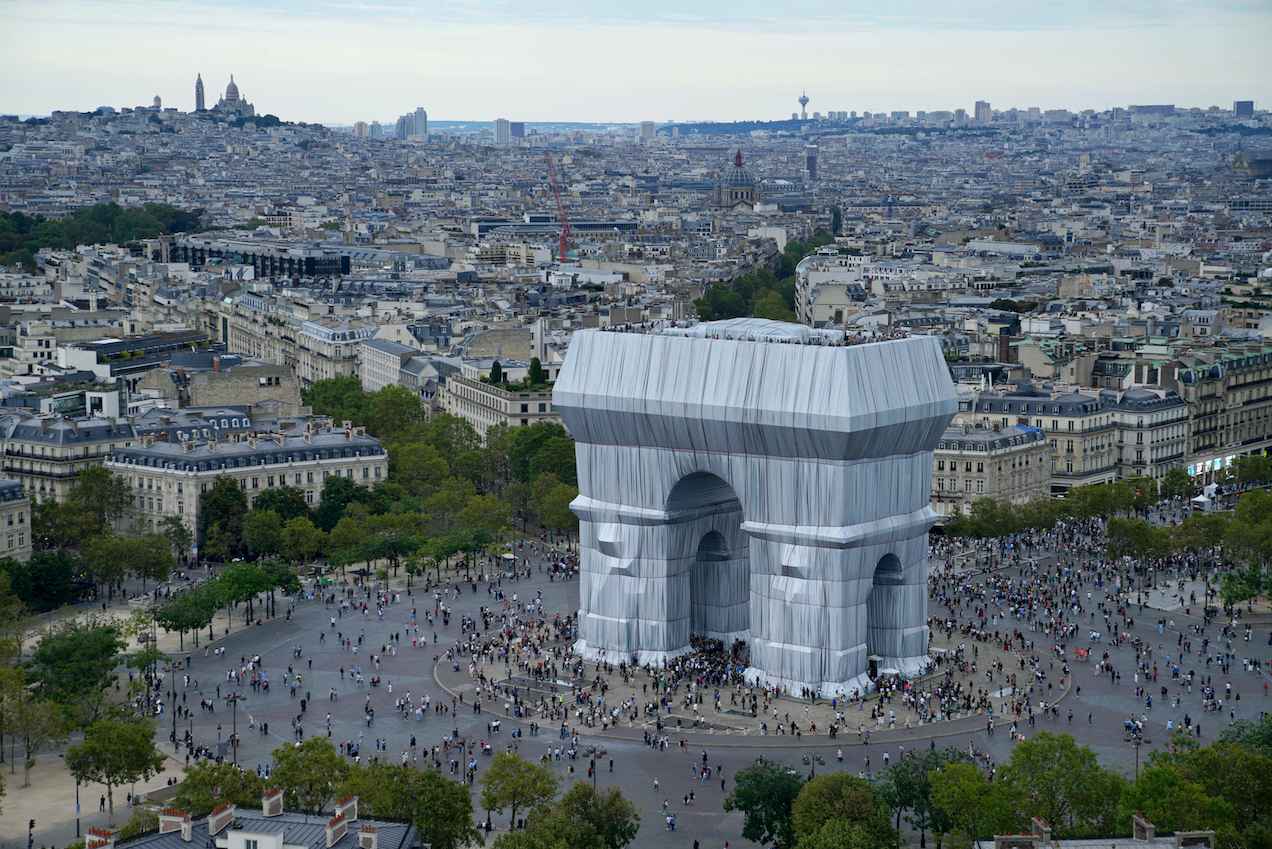 L’Arc_de_Triomphe_Wrapped_-_04.jpg