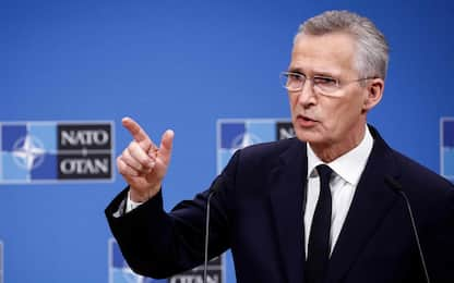 Stoltenberg: "Dare armi a Kiev per porre fine alla guerra". LIVE