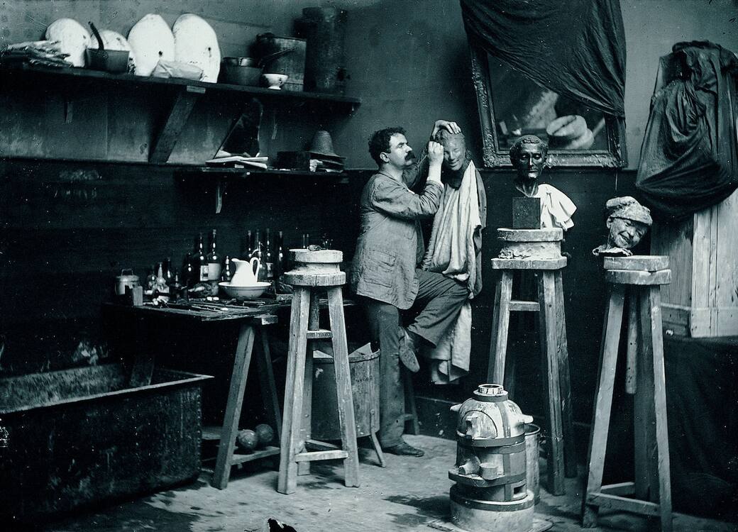 Medardo Rosso in his studio on Boulevard des Batignolles, 1890 Print from original glass negative, 13 × 17.7 cm, © Archivio Medardo Rosso