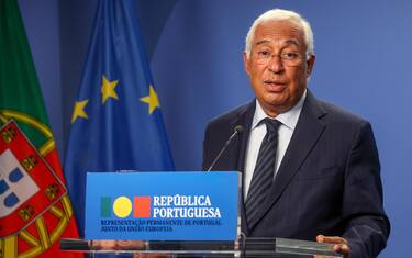 epa10942693 Portugal's Prime Minister Antonio Costa gives a press conference at the end of the second day of the European Council meeting in Brussels, Belgium, 27 October 2023. In a two-day summit on 26-27 October, EU leaders addressed the situation in the Middle-East and Ukraine, as well as the EU's long-term budget, migration, and external relations.  EPA/OLIVIER HOSLET