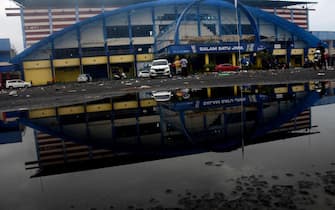 Lo stadio di Malang danneggiato dopo gli scontri