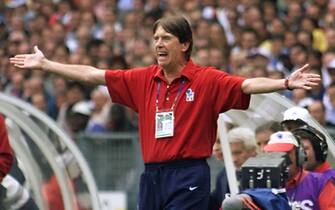 SDF43 - 19980703 - SAINT-DENIS, FRANCE : Italian national team coach Cesare Maldini reacts on the sidelines 03 July at the Stade de France in Saint-Denis during the 1998 Soccer World Cup quarter final match between France and Italy. (ELECTRONIC IMAGE) EPA/AFP/GABRIEL BOUYS