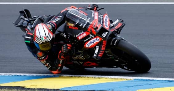 https://static.sky.it/editorialimages/831e53cbebdfc27987630797e7e1f85af41ba179/skysport/it/motori/motogp/video/2025/05/09/bezzecchi-gp-le-mans-francia-prove-libere-intervista/OG_ANSA_bezzecchi_aprilia_francia.jpg?im=Resize,width=565