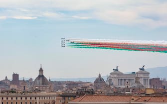 le Frecce Tricolori in volo