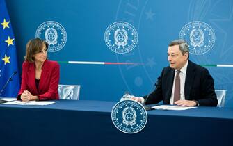 Il ministro della Giustizia Marta Cartabia e il presidente del Consiglio Mario Draghi