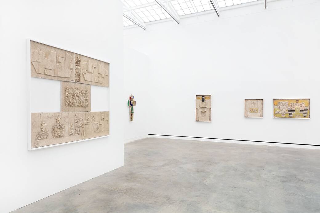 Installation_view_of_exhibition_Nivola._Sandscapes_at_Magazzino_Italian_Art_Cold_Spring_New_York._Photo_by_Marco_Anelli._Courtesy_Magazzino_Italian_Art.jpeg