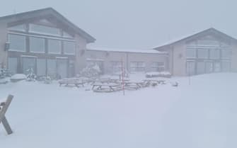 Maltempo: bufera di neve a Frontignano di Ussita, chiusi impianti