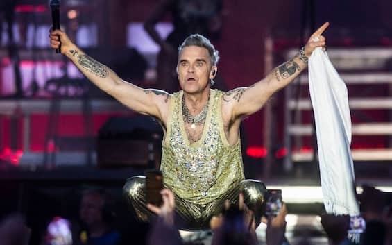 Robbie Williams in concerto a Trieste, 5 canzoni per riscoprirlo e