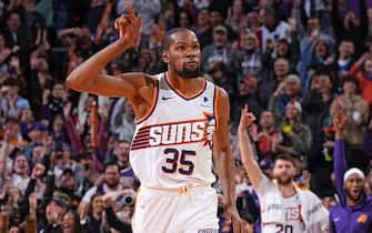 PHOENIX, AZ - JANUARY 22: Kevin Durant #35 of the Phoenix Suns celebrates during the game against the Chicago Bulls on January 22, 2024 at Footprint Center in Phoenix, Arizona. NOTE TO USER: User expressly acknowledges and agrees that, by downloading and or using this photograph, user is consenting to the terms and conditions of the Getty Images License Agreement. Mandatory Copyright Notice: Copyright 2024 NBAE (Photo by Garrett Ellwood/NBAE via Getty Images)