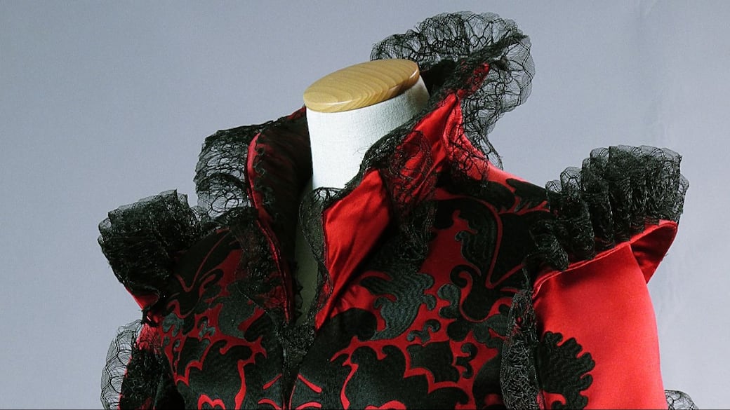 Busto del costume disegnato da Massimo Cantini Parrini, realizzato dalla Sartoria Tirelli nel 2014 per Salma Hayek nel film Il racconto dei racconti di Matteo Garrone (2015). Collezione Tirelli Trappetti, Roma