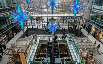 New York, le decorazioni natalizie del Time Warner Center