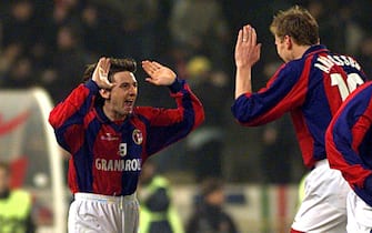 epa02761593 (FILE) A file picture of Italian Giuseppe Signori (L) jubilating with Bologna's Swedish player Kenneth Andersson (R) after scoring a second goal against French team Lyon during the UEFA Cup first quarter final match Bologna vs Lyon in Bologna, Italy 02 March 1999. Italian police have arrested 16 people on charges of fixing matches in the Serie B and other minor leagues, as media reports on 01 June 2011. Among those arrested is former international striker Giuseppe Signori, 43, who was placed under house arrest. Active and former footballers and owners of betting agencies were also arrested. Several other people are being investigated, including former Sampdoria defender Stefano Bettarini, who was involved in a similar scandal in 2004 and received a five-month ban.  EPA/STR