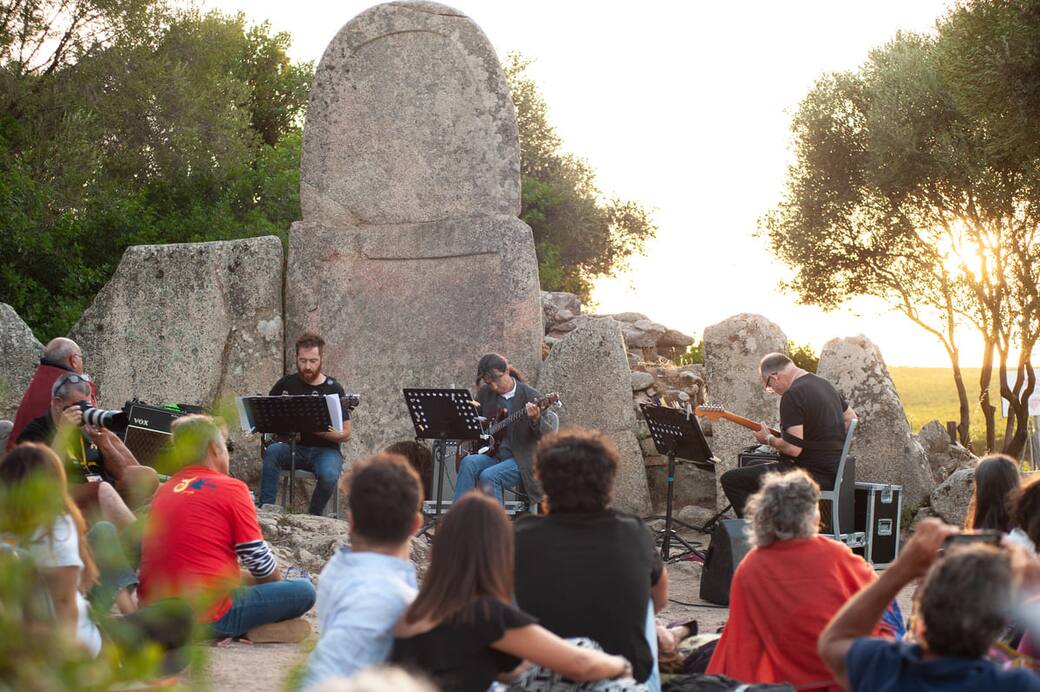 13_ICP2023_Aspettando_Isole_che_Parlano_Tomba_dei_Giganti_di_Coddu_Vecchju_ArzachenaFrancescoConversano_(1).jpg