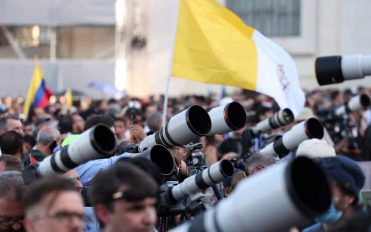 L'attesa in Piazza San Pietro
