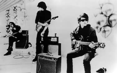 UNITED STATES - JANUARY 01:  Photo of Lou REED and John CALE and VELVET UNDERGROUND; John Cale & Lou Reed,  (Photo by Charlie Gillett Collection/Redferns)