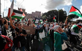 Un momento durante la manifestazione contro la guerra e per una giusta pace in Palestina, Roma, 28 Ottobre 2023. ANSA/GIUSEPPE LAMI