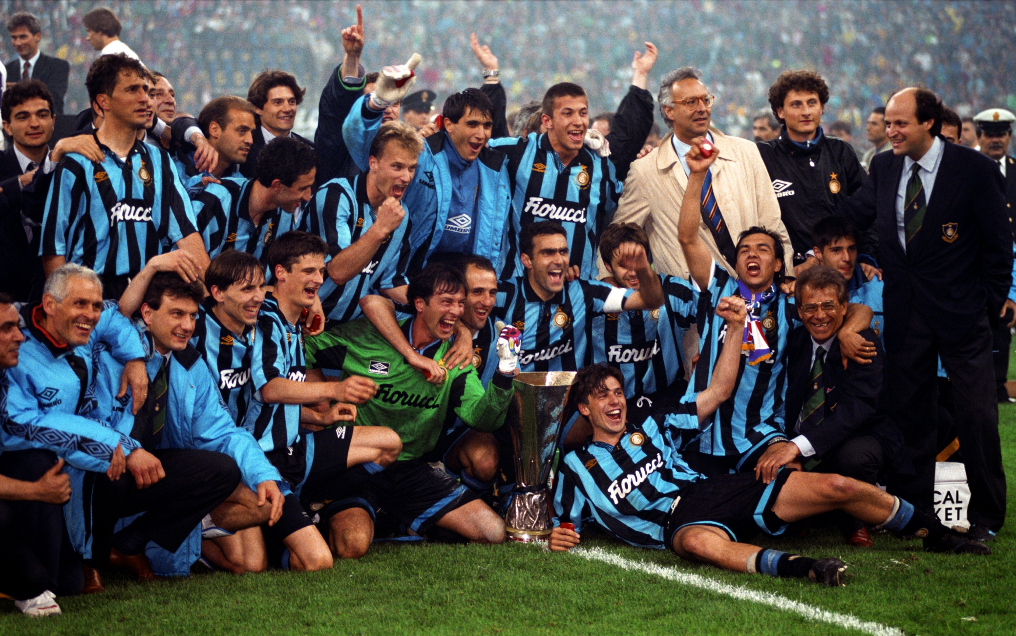 L'Inter conquista la Coppa Uefa 1993/1994 battendo il Salisburgo 1-0 in finale (gol di Nicola Berti)