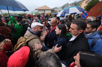 La segretaria del Pd Elly Schlein partecipa al corteo del primo maggio partito dalla Casa del Popolo, di via Giorgio Kastriota a Piana degli Albanesi, Palermo, 1 maggio 2023. ANSA / IGOR PETYX