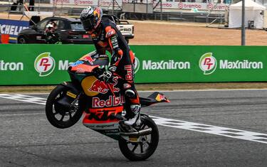 MOTO3, RUEDA: 1O