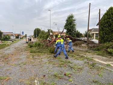 I danni causati dall'ondata di maltempo nel Friuli Occidentale, nella zona Udinese e nel Goriziano: oltre 500 chiamate giunte al Nue112 del Friuli Venezia Giulia, 13 luglio 2023. ANSA/ VIGILI DEL FUCOO ++HO - NO SALES EDITORIAL USE ONLY++