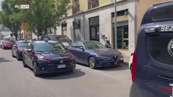 Bresso, uomo trovato morto: tre sospetti