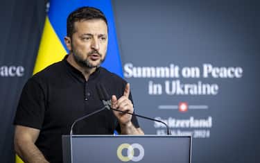 epa11415289 Ukrainian President Volodymyr Zelensky gestures during a press conference of the Summit on Peace in Ukraine in Stansstad near Lucerne, Switzerland, 16 June 2024. International heads of state gathered on 15 and 16 June at the Buergenstock Resort in central Switzerland for the two-day Summit on Peace in Ukraine.  EPA/MICHAEL BUHOLZER / POOL                                           EDITORIAL USE ONLY  EDITORIAL USE ONLY