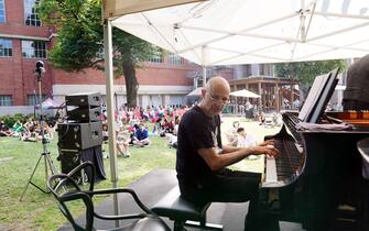 Evento Piano City con il concerto di Alberto Chines e Antonio Tarallo alla Triennale di Milano