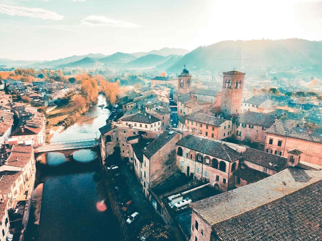 Veduta_panoramica_Sant_Angelo_in_Vado_(PU)._Foto_di_Davide_Nesci.jpg