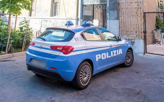 milano anziana trovata morta in casa figlio arrestato per omicidio dopo l autopsia