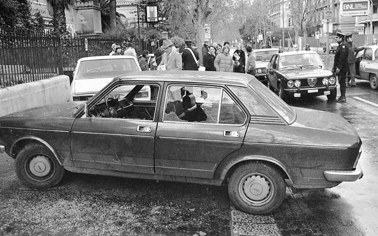 Omicidio Piersanti Mattarella, ex prefetto arrestato per depistaggio Omicidio Piersanti Mattarella, ex prefetto arrestato per depistaggio