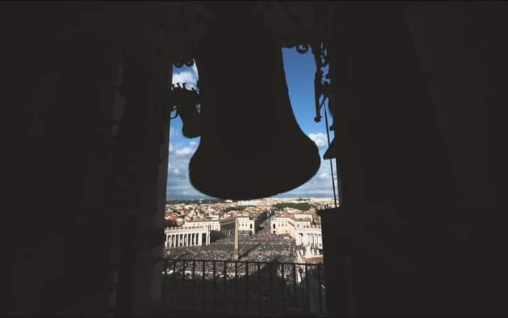 Campane a festa in Piazza San Pietro