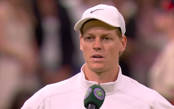 https://static.sky.it/editorialimages/875a0ada0d052d59a57ed758a4dbbb0c8c3e0787/skysport/it/tennis/video/2025/07/07/sinner-intervista-post-dimitrov-wimbledon/sinner_intervista_screen.jpg?im=Resize,width=565