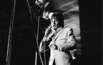 UNITED KINGDOM - AUGUST 08:  RICHMOND ATHLETIC GROUNDS  Photo of Rod STEWART, performing live onstage with Long John Baldry's 'Hoochie Coochie Men' at the Richmond National Jazz & Blues festival  (Photo by Jeremy Fletcher/Redferns)