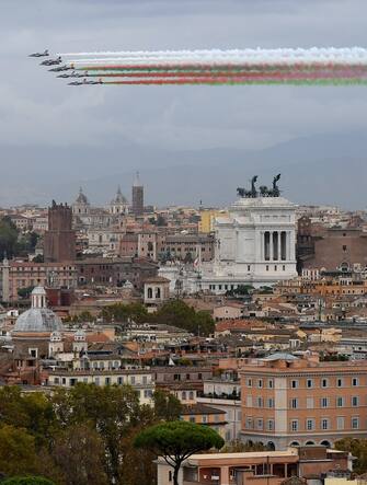 Frecce tricolori sul cielo di Roma