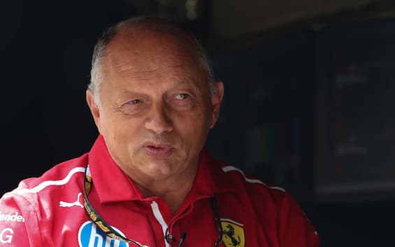 https://static.sky.it/editorialimages/883c57e8a0cc2340a8d3d83d017514fcb2665c1c/skysport/it/motori/formula-1/video/2025/07/27/f1-vasseur-gp-spa-ferrari-intervista/vasseur_intervista-ipa_ok_ok.jpg?im=Resize,width=565