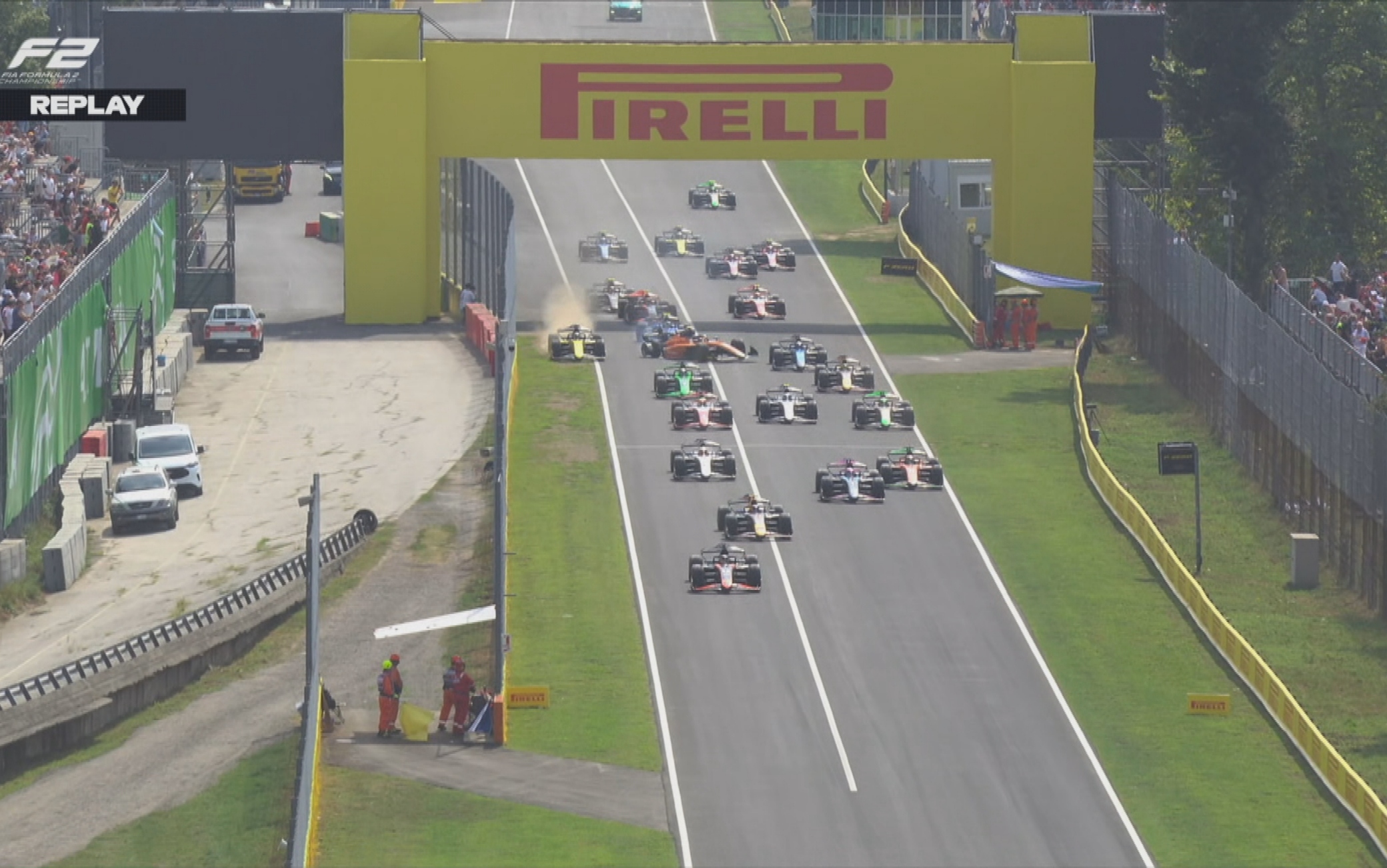 F2 a Monza: incidente al via nella Sprint. Danni alla monoposto di ...