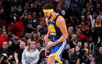 CHICAGO, IL - OCTOBER 29:  Klay Thompson #11 of the Golden State Warriors celebrates after hitting his 14th three pointer to break the single game record for the most three's against the Chicago Bulls on October 29, 2018 at United Center in Chicago, Illinois. NOTE TO USER: User expressly acknowledges and agrees that, by downloading and or using this photograph, User is consenting to the terms and conditions of the Getty Images License Agreement. Mandatory Copyright Notice: Copyright 2018 NBAE (Photo by Jeff Haynes/NBAE via Getty Images)
