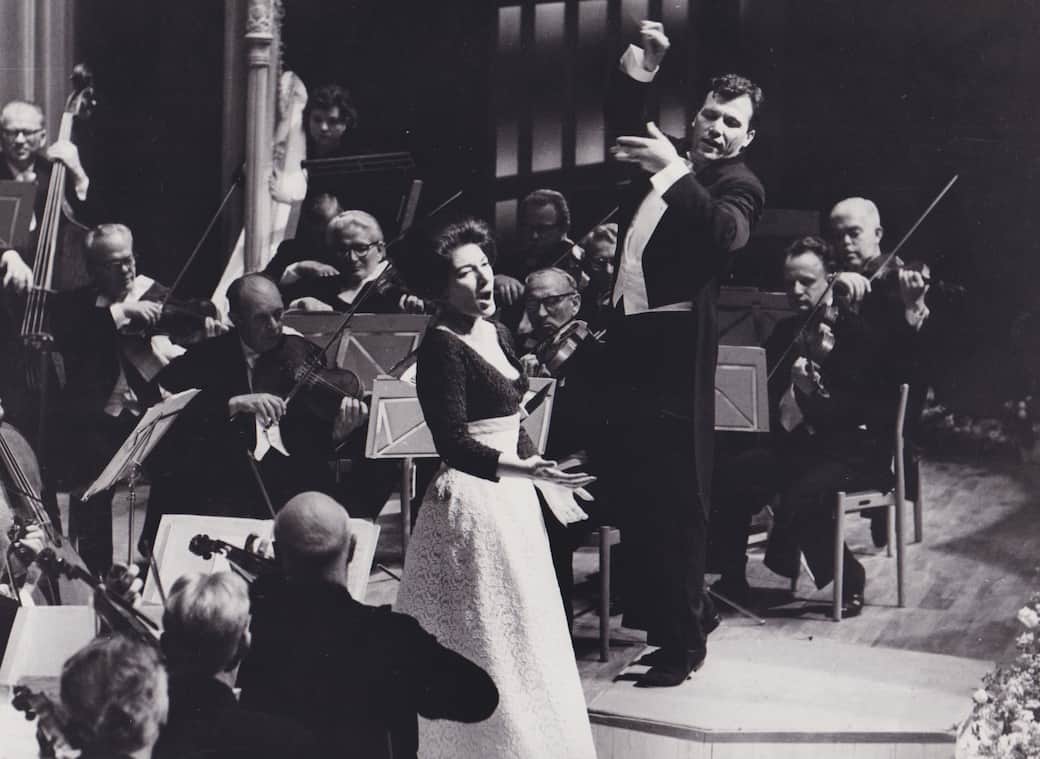 En_concert_avec_Georges_Prétre_1963_Copyright_Fonds_de_Dotation_Maria_Callas_(1).jpg