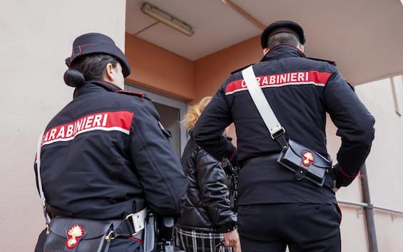 ravenna ragazza denuncia violenza sessuale di gruppo via alle indagini