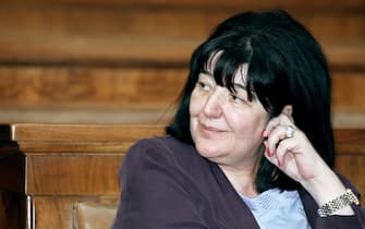 This photograph taken on July 25, 2001, shows Mirjana Markovic, the widow of late Serbian strongman Slobodan Milosevic during a parliament session in Belgrade. - The widow of late Serbian strongman Slobodan Milosevic, often dubbed the "Lady Macbeth of the Balkans", died in Russia at the age of 76, a friend told AFP on April 14, 2019. In 2003 Markovic, who was known to have a huge influence on her husband, left Serbia, where she was charged with abuse of power and suspected of cigarette smuggling and political assassination. (Photo by Andrej ISAKOVIC / AFP)        (Photo credit should read ANDREJ ISAKOVIC/AFP via Getty Images)