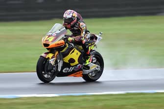 epa10932160 Tony Arbolino of Italy for ELF Marc VDS Racing Team in action during the Moto2 Australian Motorcycle Grand Prix at the Phillip Island Grand Prix Circuit on Phillip Island, Victoria, Australia 22 October 2023.  EPA/JOEL CARRETT AUSTRALIA AND NEW ZEALAND OUT