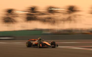 epa11760593 McLaren driver Lando Norris of Britain in action during a practice session for the Formula One Abu Dhabi Grand Prix, in Abu Dhabi, United Arab Emirates, 06 December 2024. The 2024 Formula One Abu Dhabi Grand Prix is held on the Yas Marina Circuit racetrack on 08 December.  EPA/ALI HAIDER