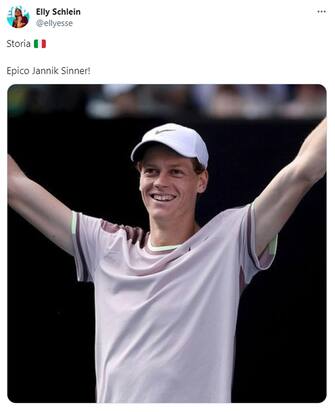 "Epico Jannik Sinner!". È il post su X con cui la segretaria del Pd Elly Schlein commenta la vittoria del tennista azzurro agli Australian Open, aggiungendo il termine "Storia" e una bandiera tricolore. 
X/ ELLY SCHLEIN
+++ATTENZIONE LA FOTO NON PUO' ESSERE PUBBLICATA O RIPRODOTTA SENZA L'AUTORIZZAZIONE DELLA FONTE DI ORIGINE CUI SI RINVIA+++ NPK +++