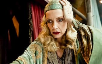 USA. Toni Collette in the (C)Searchlight Pictures new film: Nightmare Alley (2021). Plot: An ambitious carny with a talent for manipulating people with a few well-chosen words hooks up with a female psychiatrist who is even more dangerous than he is. Directed by Guillermo del Toro 
Ref: LMK110-J7381-240921
Supplied by LMKMEDIA. Editorial Only.
Landmark Media is not the copyright owner of these Film or TV stills but provides a service only for recognised Media outlets. pictures@lmkmedia.com
