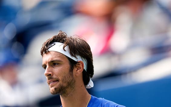 https://static.sky.it/editorialimages/8a553f0be9d7bd2bf3c266d1c387ad133aa03264/skysport/it/tennis/video/2025/07/31/musetti-michelsen-highlights-toronto-1027146/musetti_toronto.jpg?im=Resize,width=565