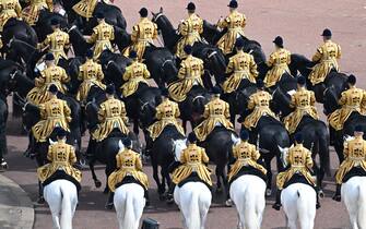 trooping colour giubileo regina elisabetta