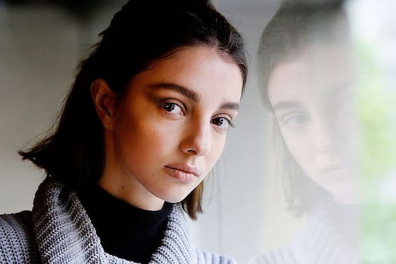 la modella lucy markovic è morta a 27 anni aveva una malattia rara